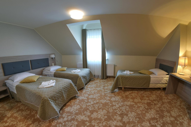 Bedroom 3, Hotel Panorama Nowy S Ocz, Nowy Sącz