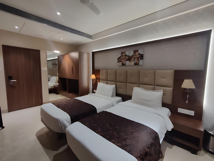 Others 4, Hotel Radiance, Ahmadnagar