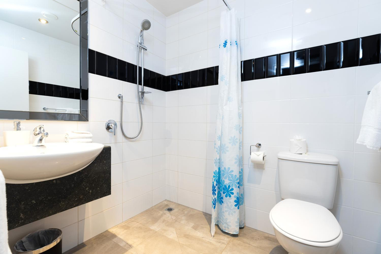 Bathroom 5, Hotel 115, Christchurch