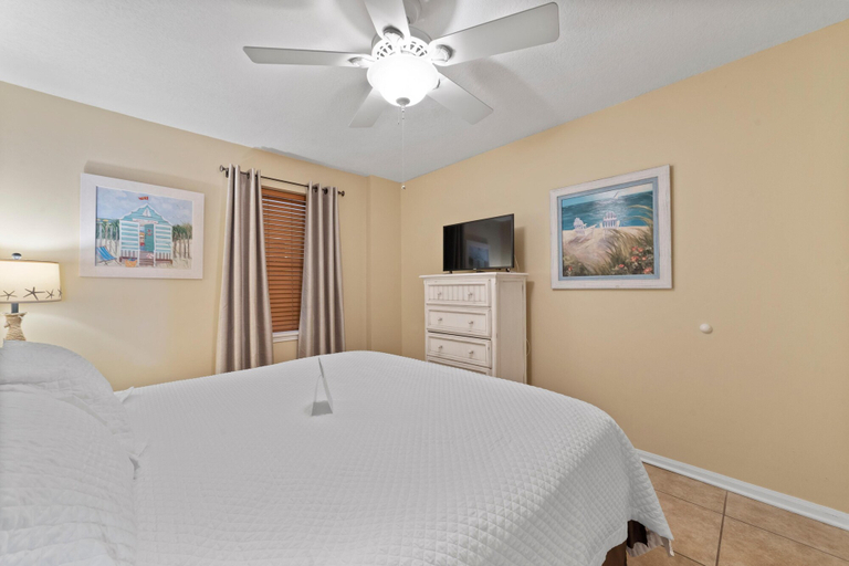 Bedroom 2, Tradewinds 1103, Baldwin