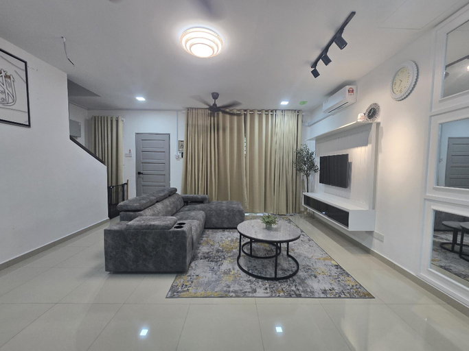 Public Area 3, Hotel O Guesthouse Dseribong, Kota Bharu