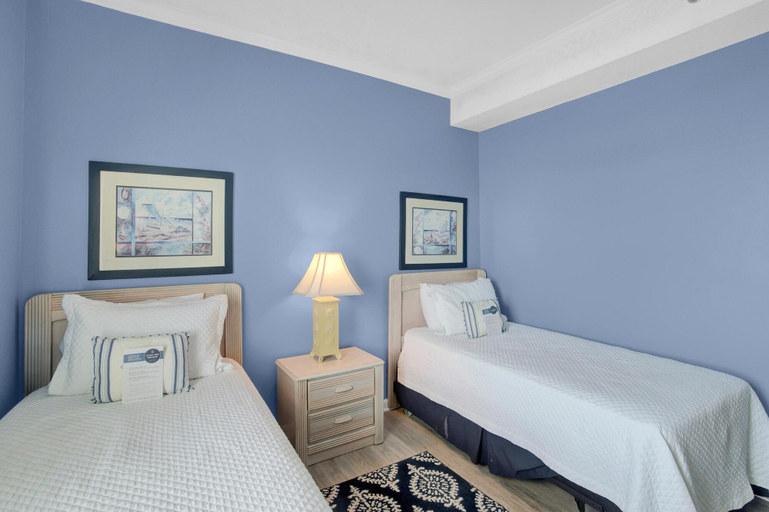 Bedroom 2, Tradewinds 1305, Baldwin