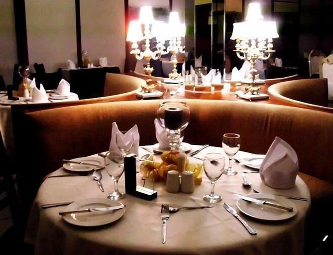 Food & Drinks 5, Savoy Hotel , Frances Baard