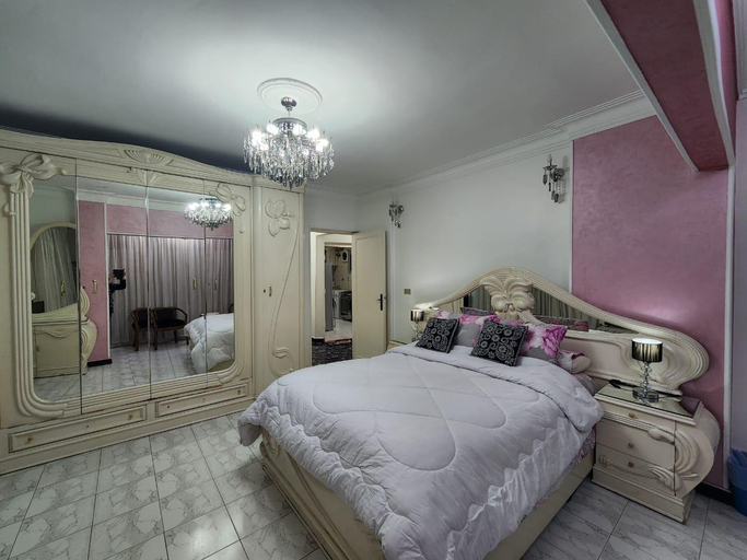 Bedroom 2, Unique Apartment in Sheraton Heliopolis, An-Nuzhah