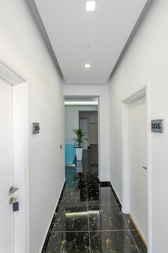 Others 2, Hotel Myrtai - City Center, Sarandës