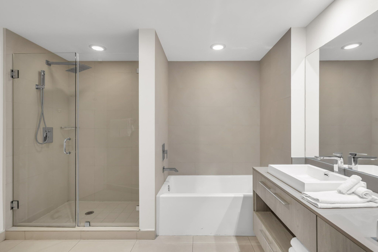 Bathroom 4, Luxury Penthouse! 4 BDR With Resort Amenities, Broward