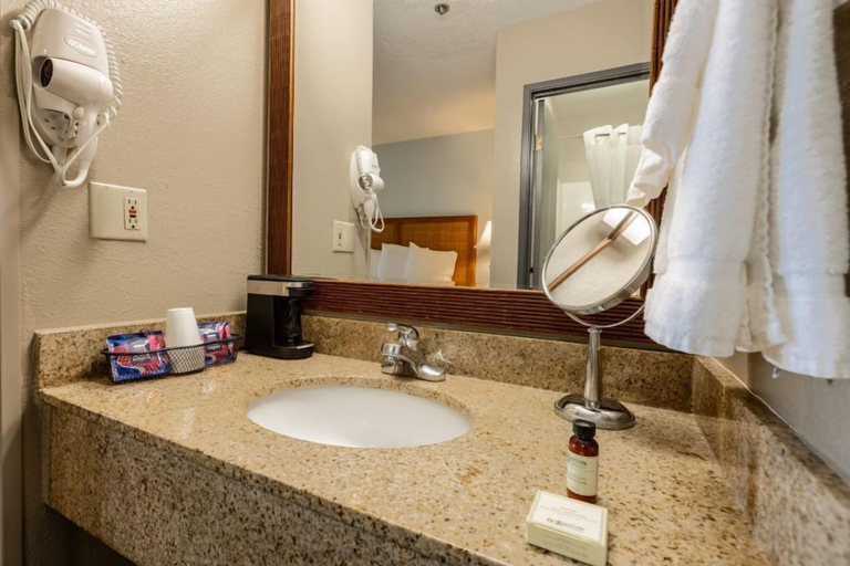 Bathroom 4, Bally's Vicksburg Casino Hotel, Warren