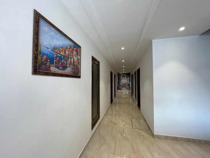 Public Area 1, Hotel Crown Savoy, Amritsar