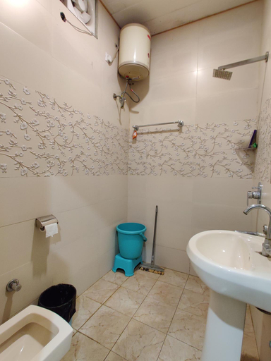 Bathroom 2, Varinda Home Stay, Amritsar