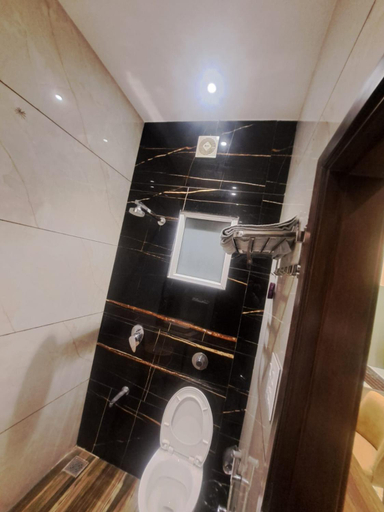 Bathroom 3, Hotel Blossom Inn, Amritsar