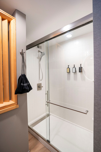 Bathroom 4, The Penn Stater Hotel and Conference Center, Centre