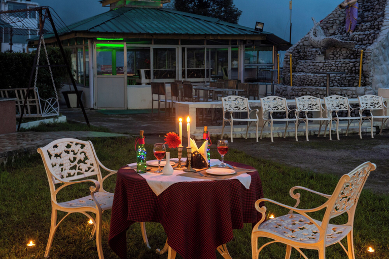 Food & Drinks 4, Meghavan Resort By DLS Hotels, Kangra