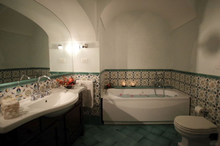 Bathroom 4, Villa Alba d'Oro - Historic Luxury Villa, Salerno