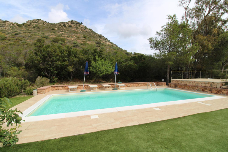 Sport & Beauty 2, Domus Cristianae Villa Exclusive Pool Sea View, Nuoro