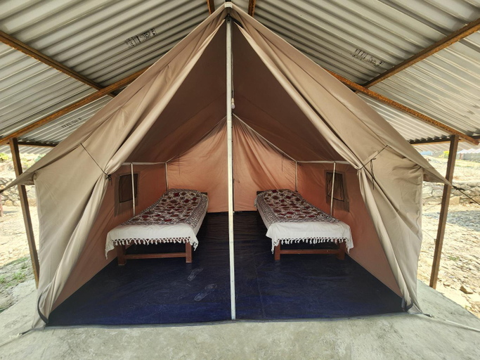 Bedroom, The Heritage at Lamakhet Hotel, Dhaualagiri