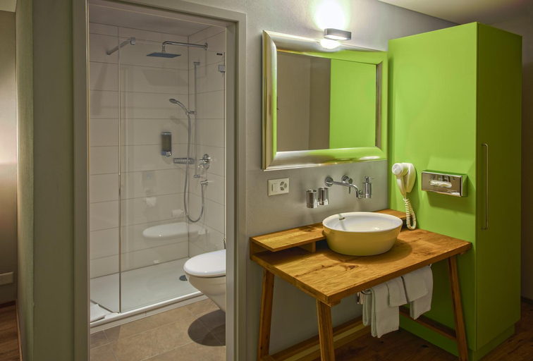 Bathroom 4, Blasers Hotel Restaurant Chocolat, Frutigen