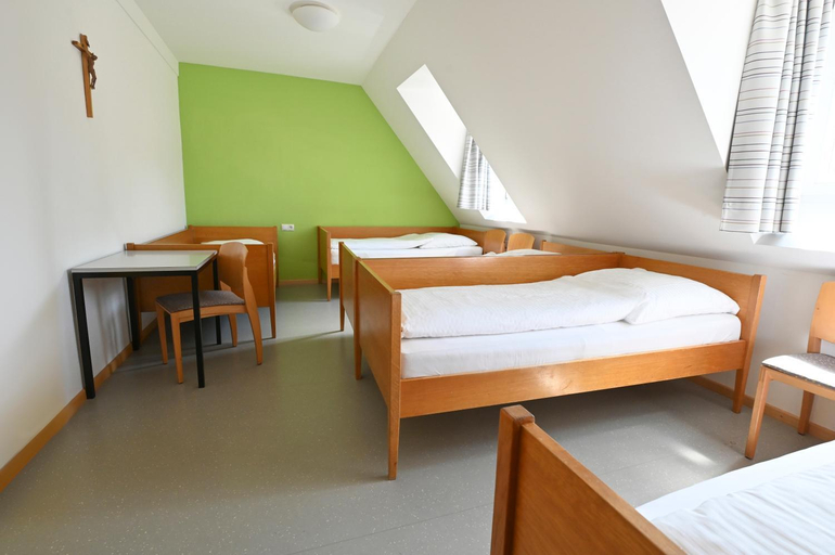 Others 5, Bildungs-&Tagungshäuser Vierzehnheiligen, Lichtenfels