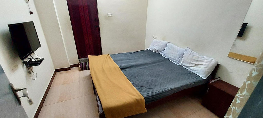1, Vijaya Rooms, Tiruchirappalli