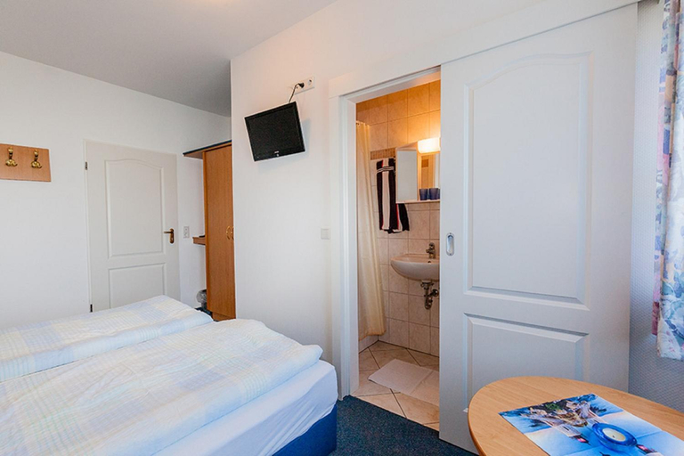 Bedroom, Hotel Kiek ut, Nordfriesland