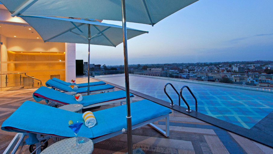 Sport & Beauty 2, Country Inn Premier Amritsar, Amritsar