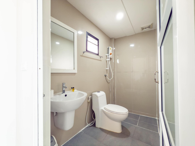 Bathroom 4, Amiigo Kohlarn, Pattaya