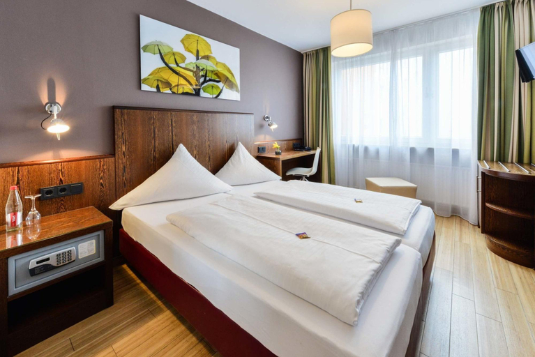 Bedroom 3, Westend Hotel (non-smoking), München
