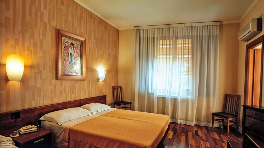 Bedroom 3, Hotel Nazionale, Viterbo