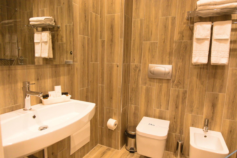 Bathroom 4, Emerald Boutique Hotel, Tiranës