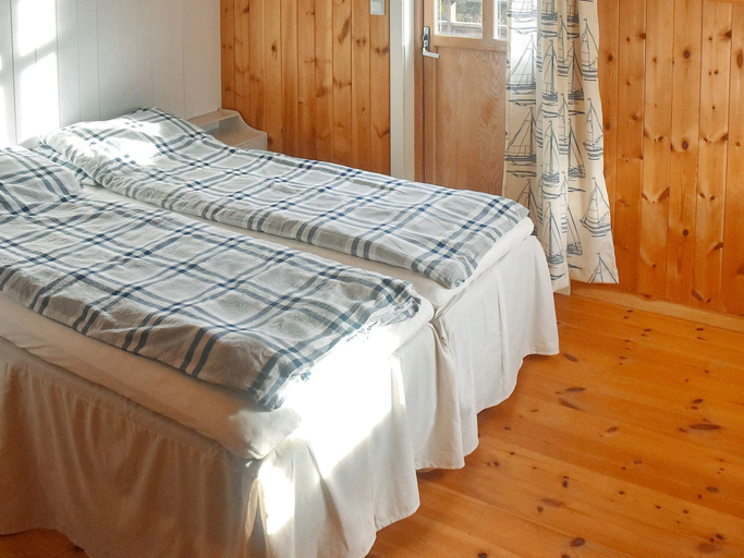 Bedroom 2, person holiday home in FREI, Kristiansund