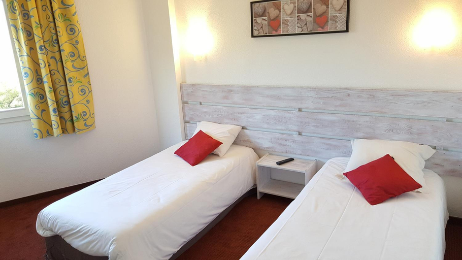 Bedroom, Hotel Les Ecrins, Hautes-Alpes