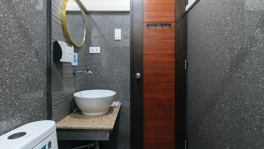 Bathroom 5, Sunny Day Residences Antipolo, Antipolo City