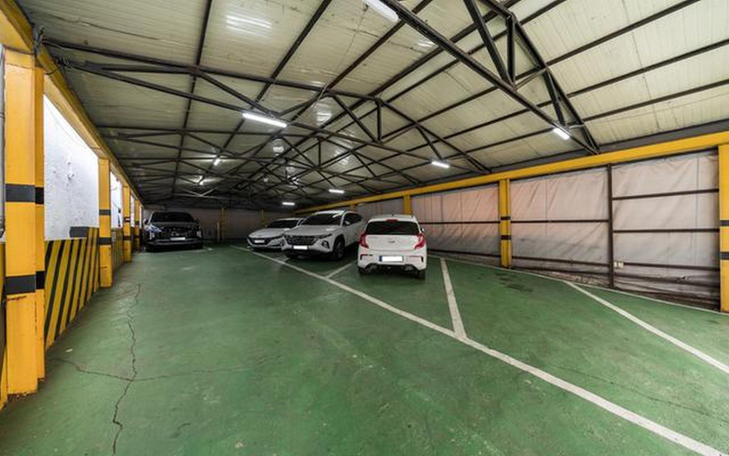 Parking lot
