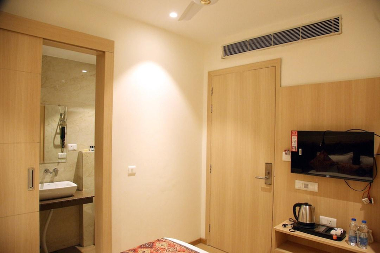 Bedroom 4, Hotel JR Grand 150 steps from golden temple, Amritsar