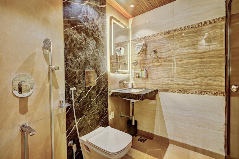 Bathroom 3, Empire Suites - Luxury Collection Hotel, Delhi