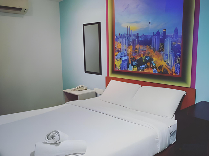Bedroom 2, Swing & Pillows @ KL Pekeliling, Kuala Lumpur