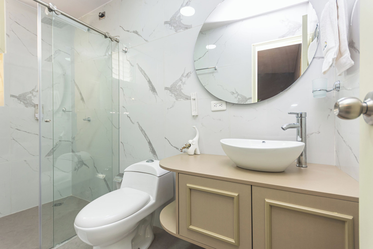 Bathroom 4, Hotel Chromatic, Guatapé