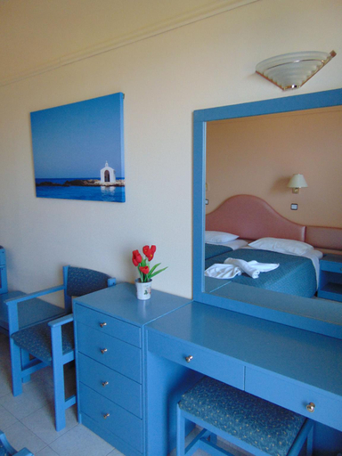 Bedroom 2, Nirvana Beach Hotel, South Aegean