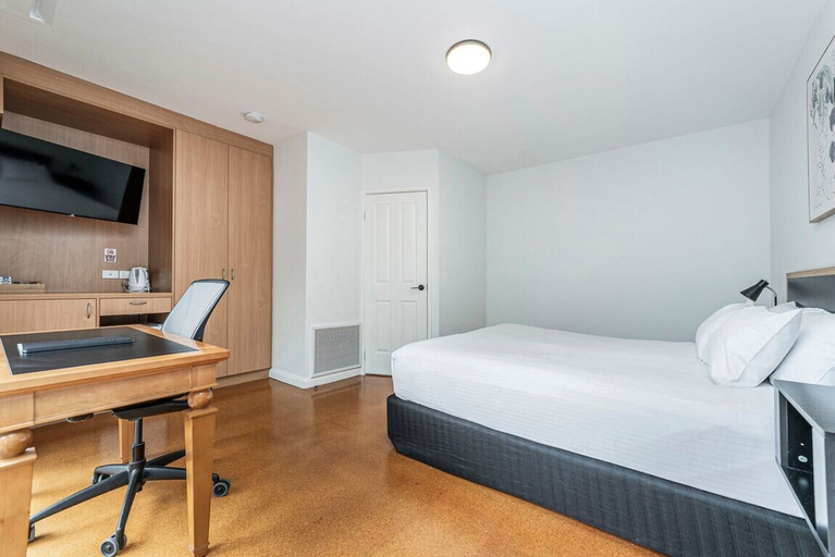 Bedroom 2, The Swan Valley Hotel, Swan