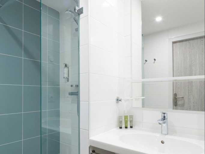 Bathroom 4, Operalia Hotel les Pins, Hérault