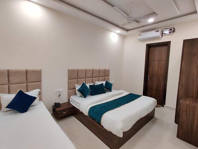 Bedroom 5, Apex Hotel, Amritsar