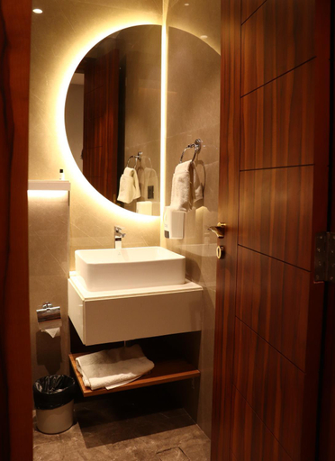 Bathroom 3, Hotel Prem Inn, Mathura