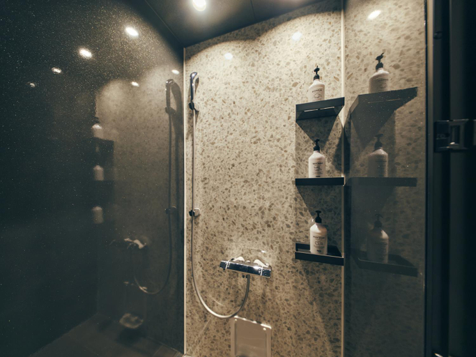 Bathroom 4, illi Tria Shibuya, Shibuya