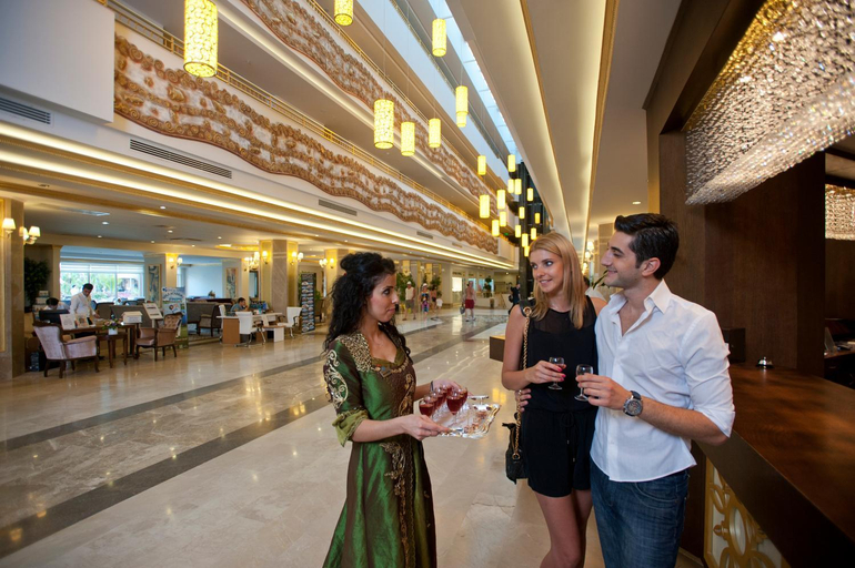 Public Area 4, Crystal Tat Beach Pearl Collection, Serik