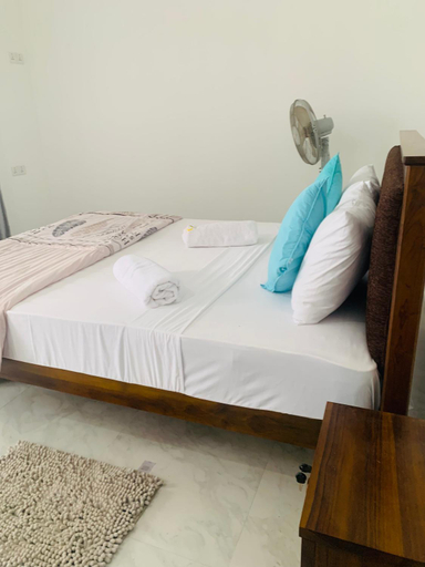 Bedroom 4, Broad view, Ella