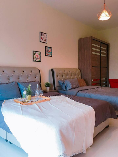 Others 5, Puchong Setiawalk Penthouse for 14 pax | Iconique, Puchong