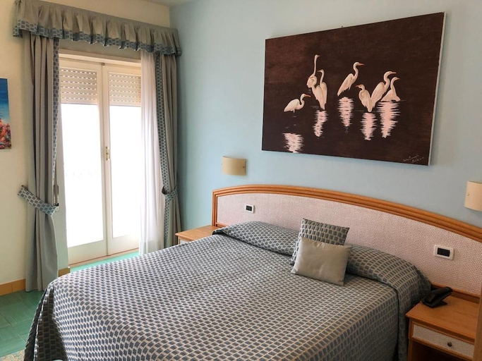 Bedroom 3, Grand Hotel Il Ninfeo, Latina