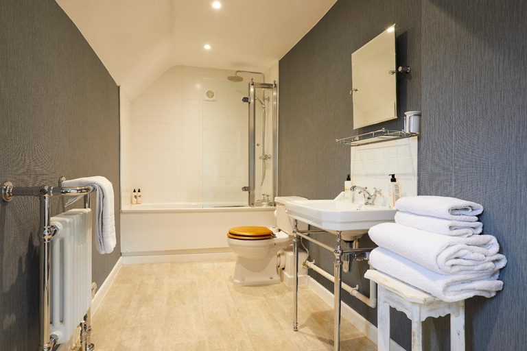 Bathroom 2, The Pot Kiln, West Berkshire