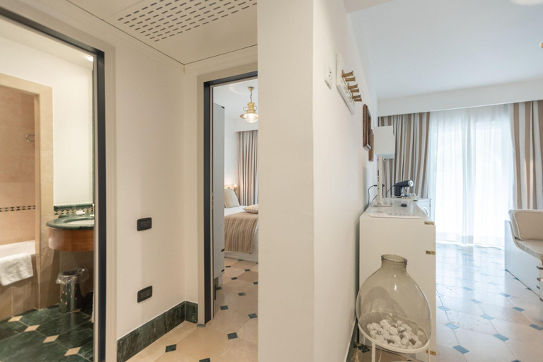 Bathroom 5, Ostuni a Mare, Brindisi