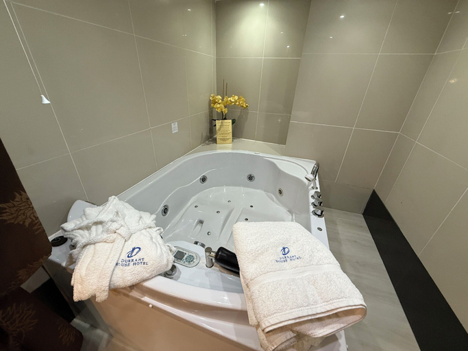 Bathroom 4, Durrant House Hotel, Devon