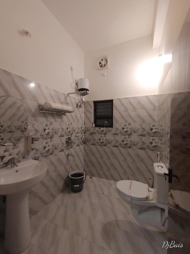 Bathroom 5, TIERRA HOTEL CUM RESTAURANT, Golaghat